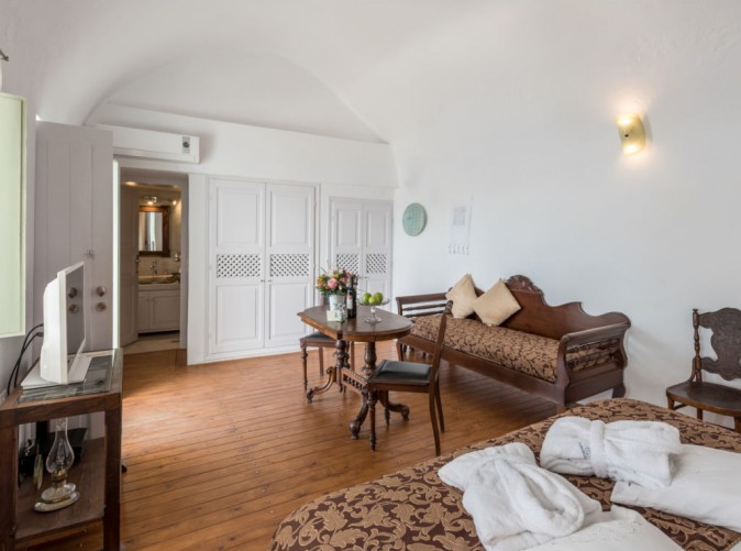 023_Fanari_Oia_Schoene Aussichten Touristik_Wohnbeispiel_5